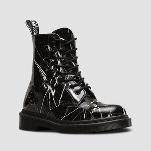 Rare Dr. Marten’s 1460 Pascal Marble Black Leather Lace Up Boot